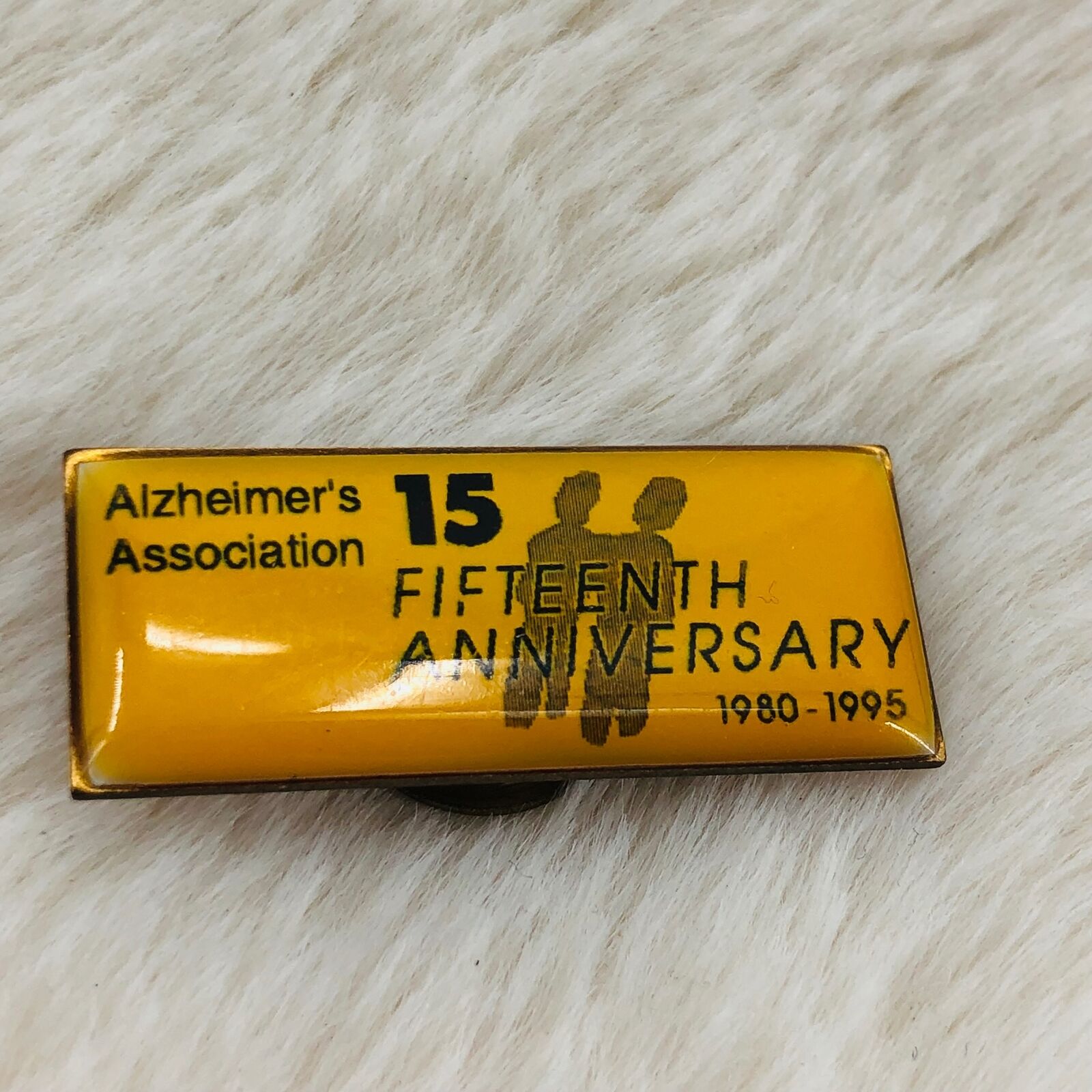 1995 Alzheimers Association 15th Anniversary Enamel Lapel Pin