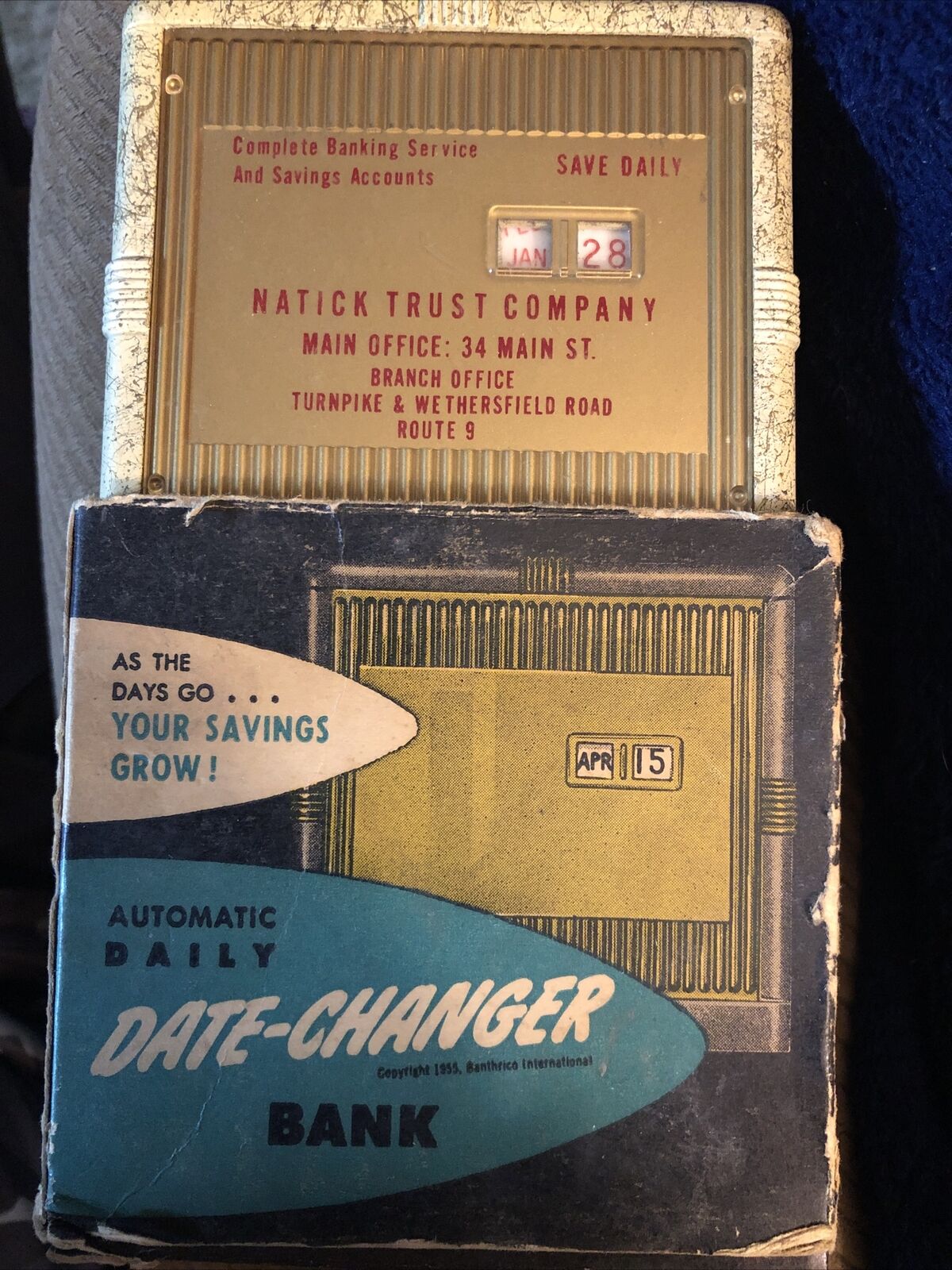 1955 Automatic Daily Date-Changer Bank & Orig Box Natick Trust No Key Sorry