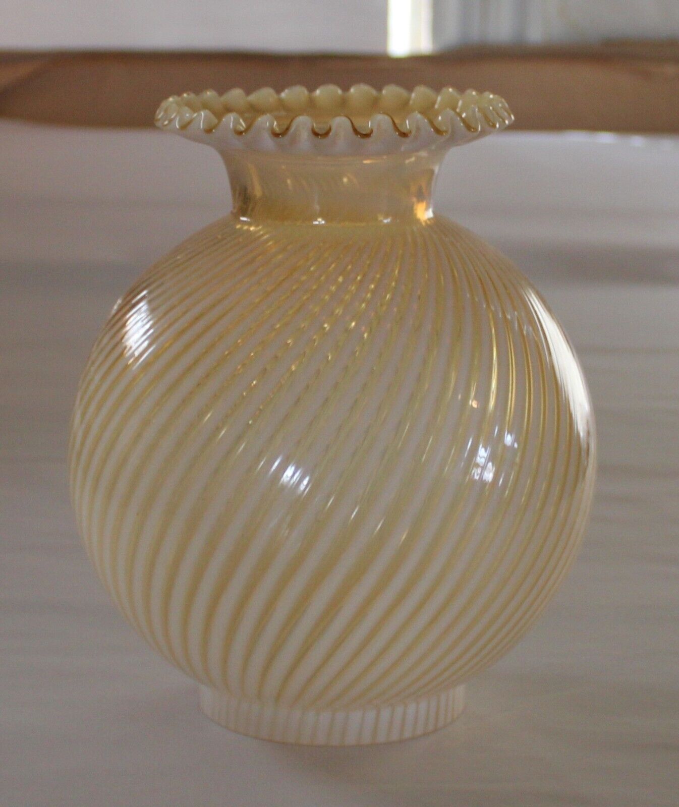 Rare Amber Yellow Antique Late 1800\'s Banquet Globe Lamp Shade 7\