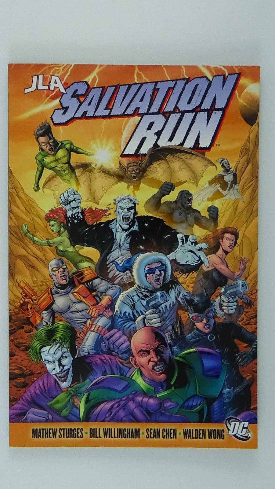 JLA: Salvation Run (DC Comics, November 2008) Paperback #725