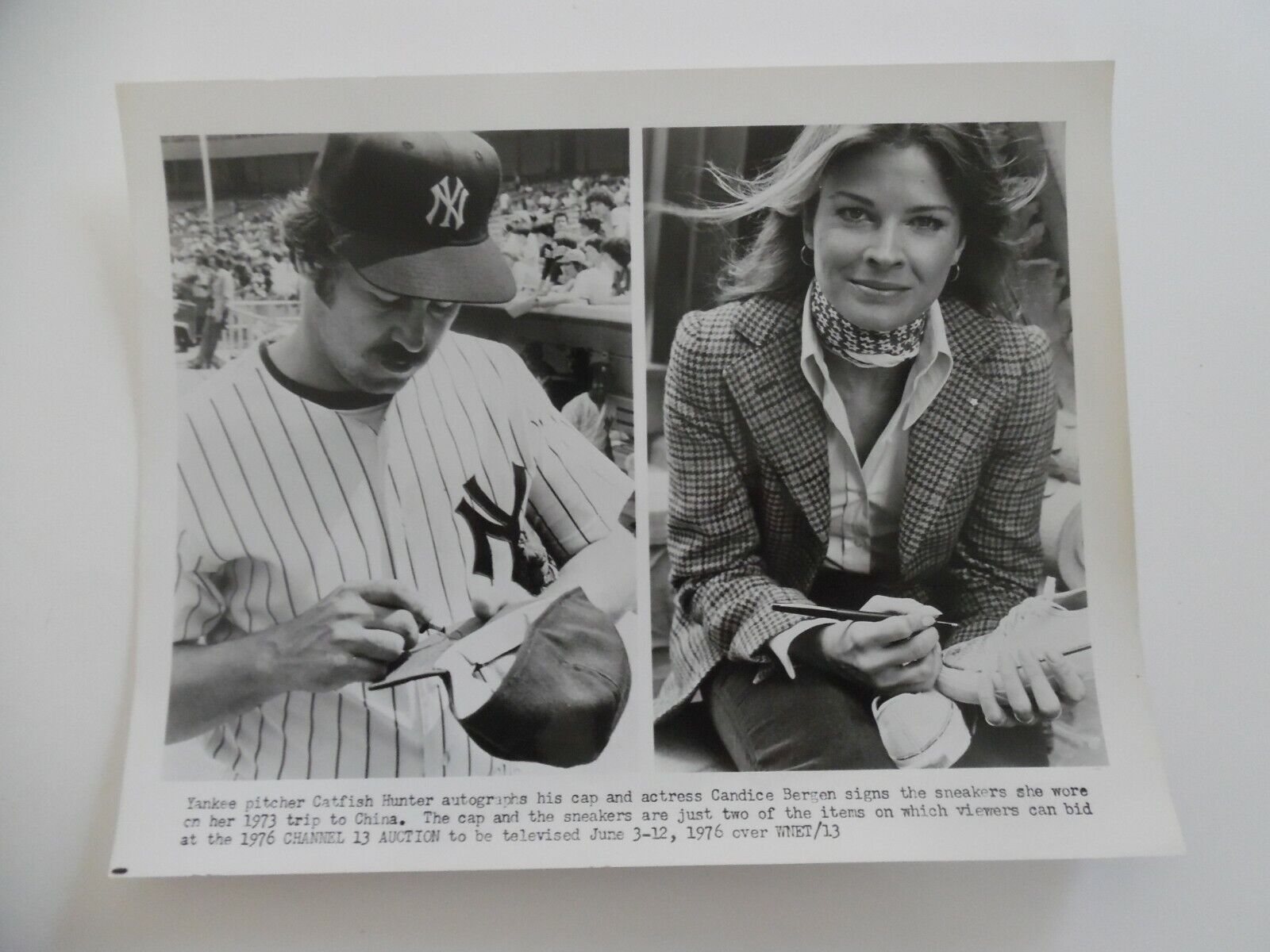 1976 Press Photo NY Yankees Catfish Hunter and Candice Bergen - RARE IMAGE