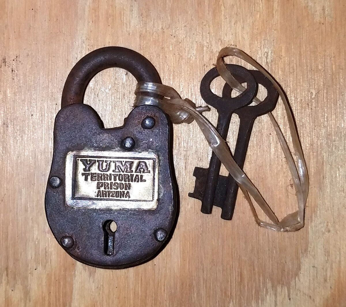 Yuma Territorial Prison Arizona Cast Iron Lock with 2 Keys Rusty Antique Finish 