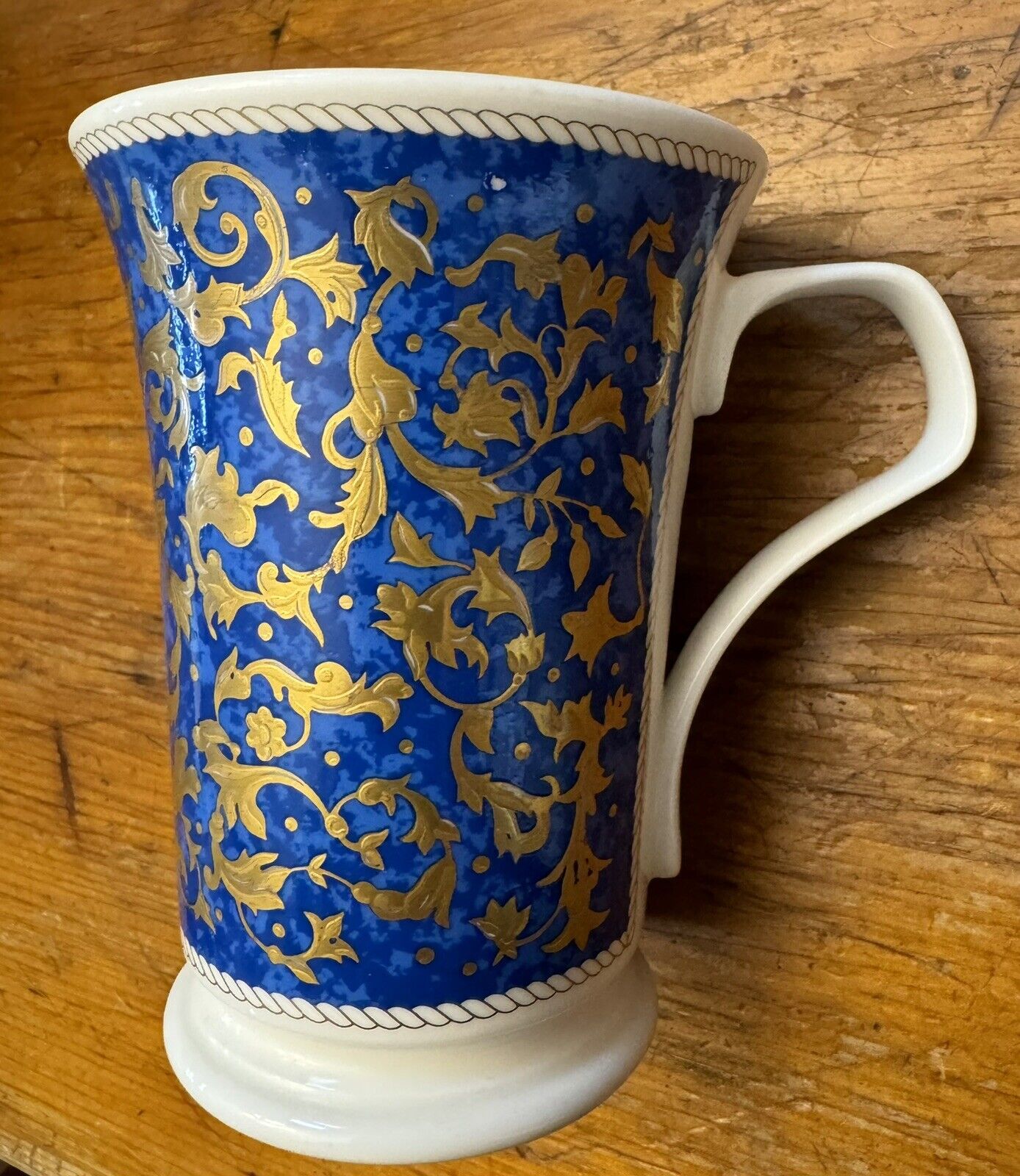 Dunoon Mantua Mug Cup by Cherry Denman Made In England Winding Vines Blue