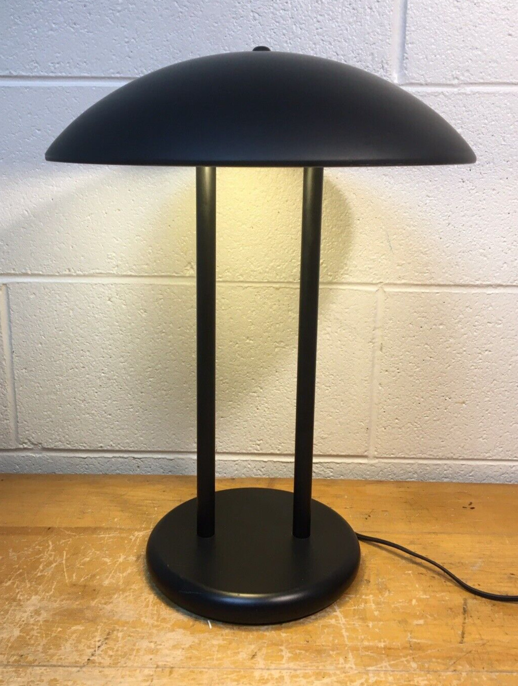 Mid Century Modern UFO Flying Saucer Desk Table Lamp black very nice vintage