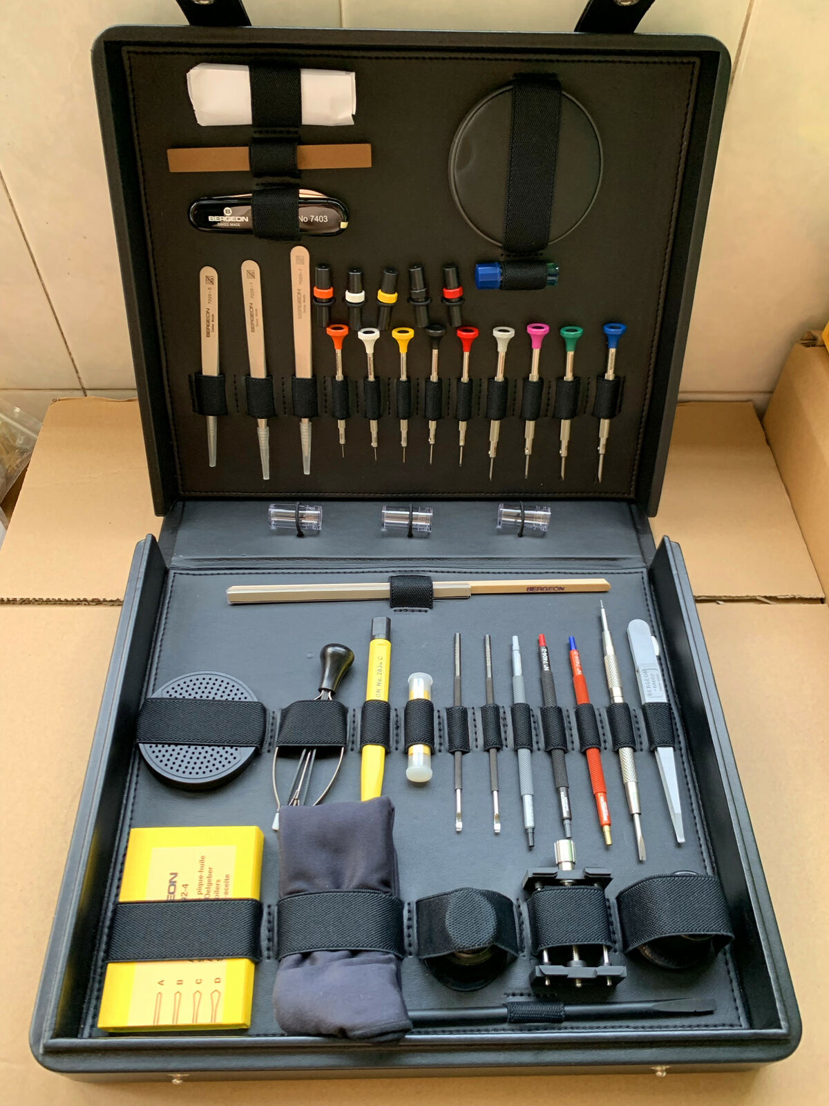 Tools kit for watchmaking after-sale service Very carefully 42 specialized tools