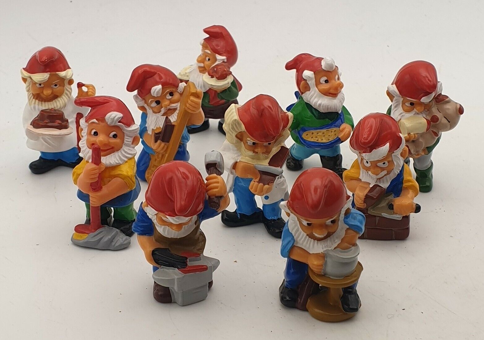 LOT Vintage 1992 Elves Gnome Dwarfs Kinder Eggs Ferrero Plastic Toys Figures