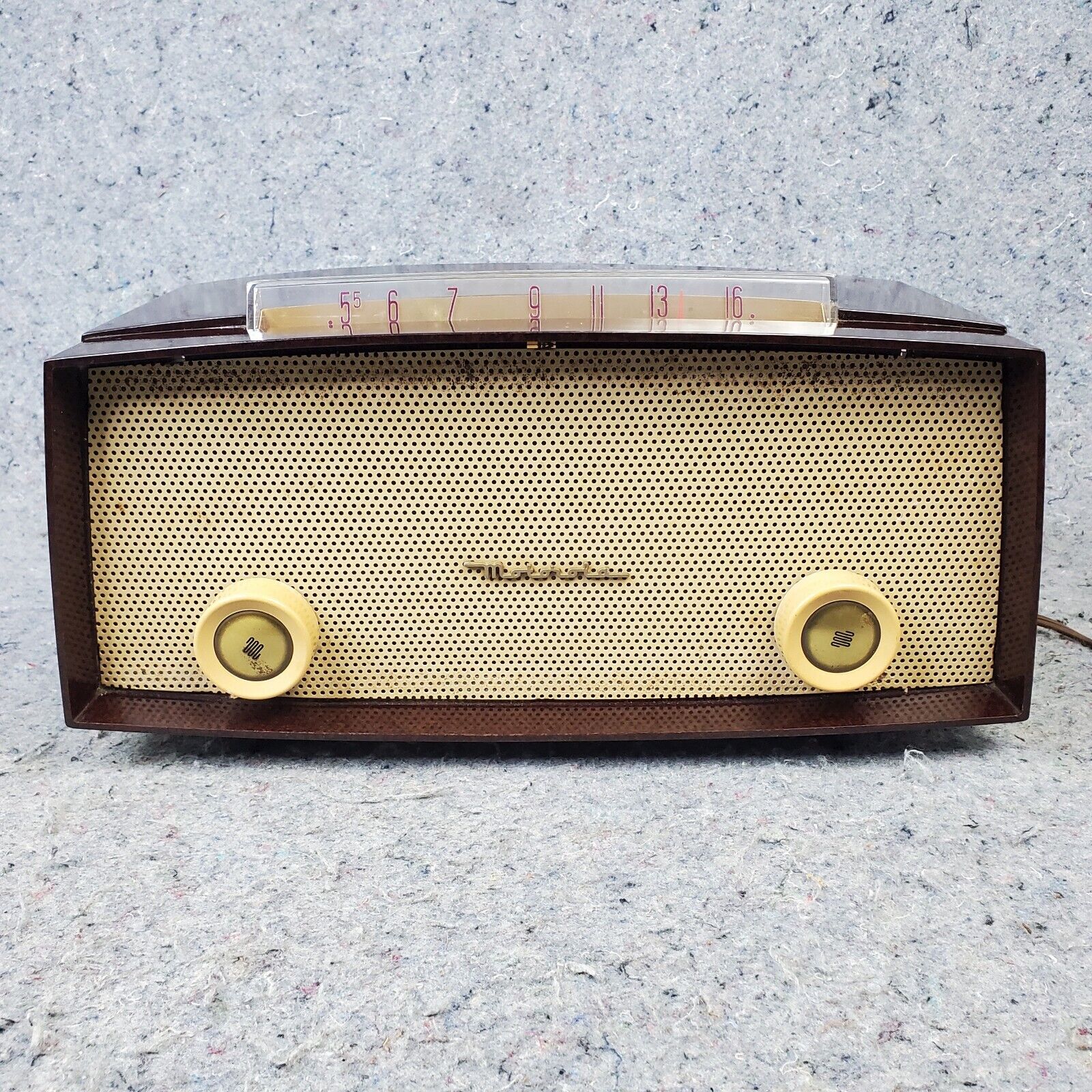 Motorola 52X Tube Radio AM Tabletop Bakelite Vintage MCM 1950's Works