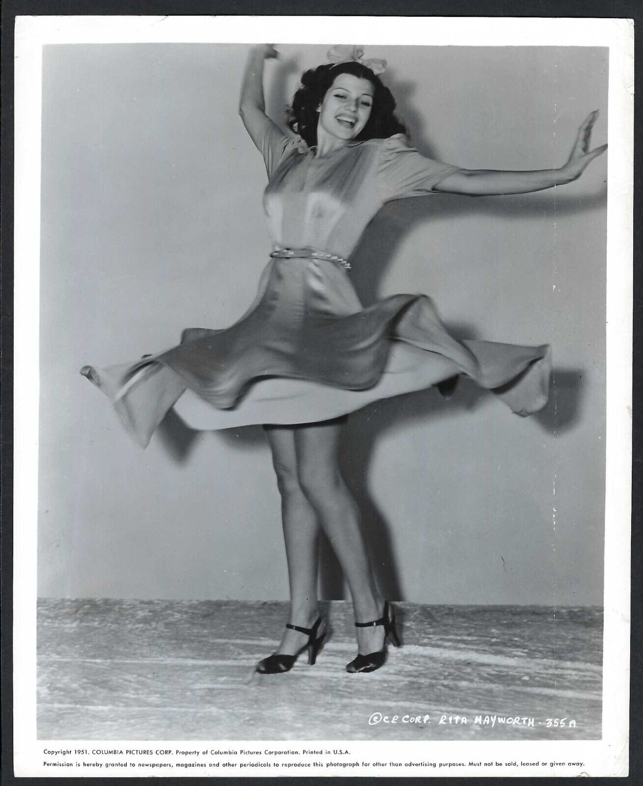 RITA HAYWORTH ACTRESS DANCING SEXY LEGS VINTAGE 1951 ORIGINAL PHOTO
