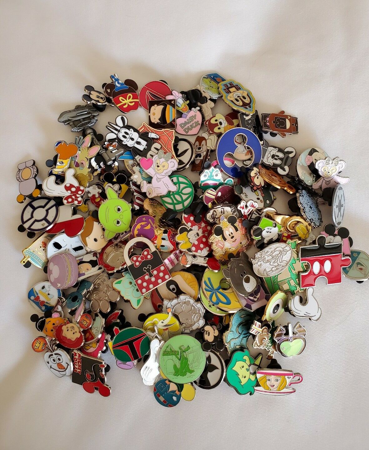DISNEY TRADING PINS 100 LOT, NO DOUBLES Free Priority 1-3 Day Ship