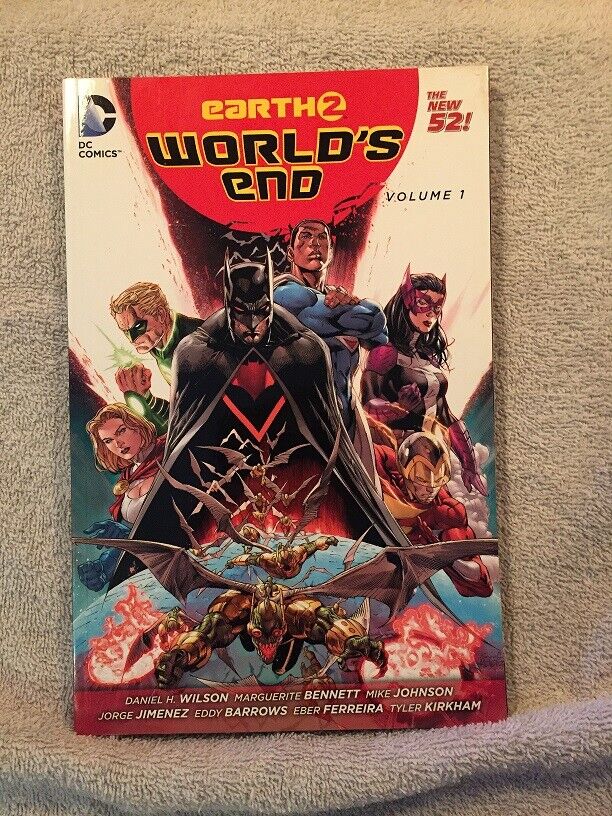 Dc Comics: Earth 2 World\'s End Vol #1 Trade Papperback ( Issues 1 - 11 )