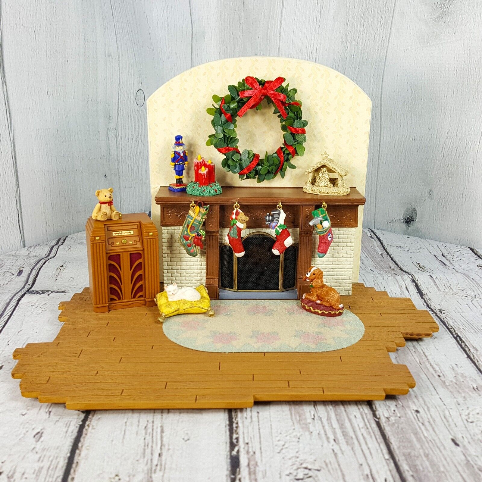 Hallmark Keepsake Family Room w Fireplace & Mini Ornaments Figures 14pc Set wBox