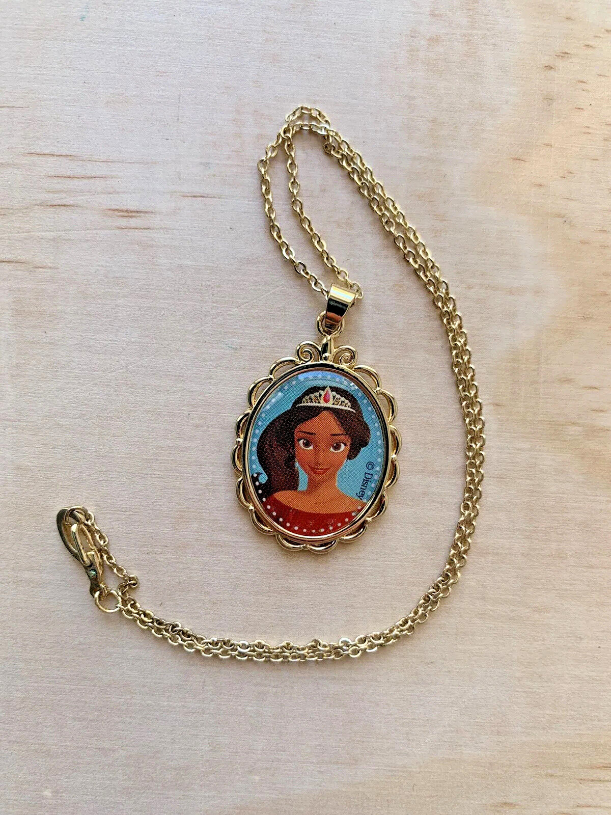 Elena Of Avalor Pendant Necklace Disney Gold Tone Disney Youth Size