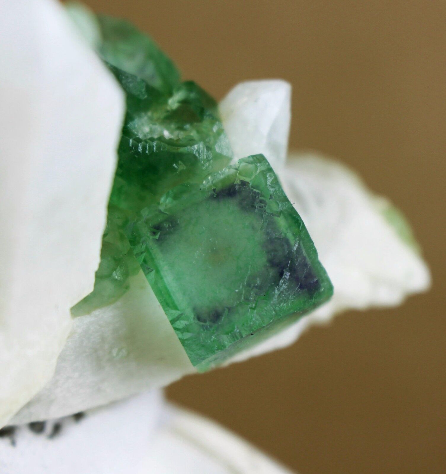 124 g Natural Rare Green Cube Fluorite Crystal Mineral Specimen/China