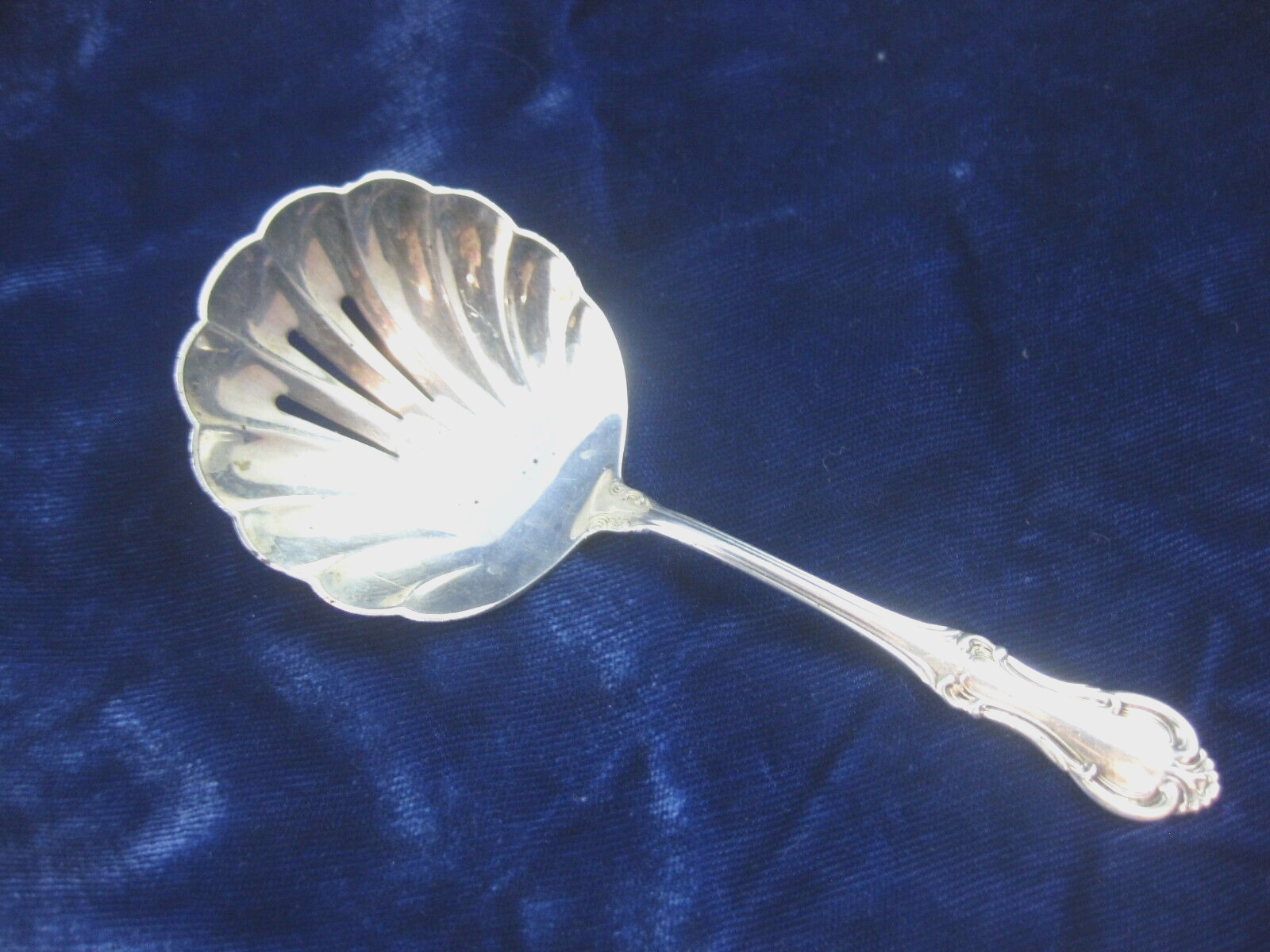 International STERLING Silver Joan of Arc Pierced Bonbon Nut Spoon No Mono 4.5\