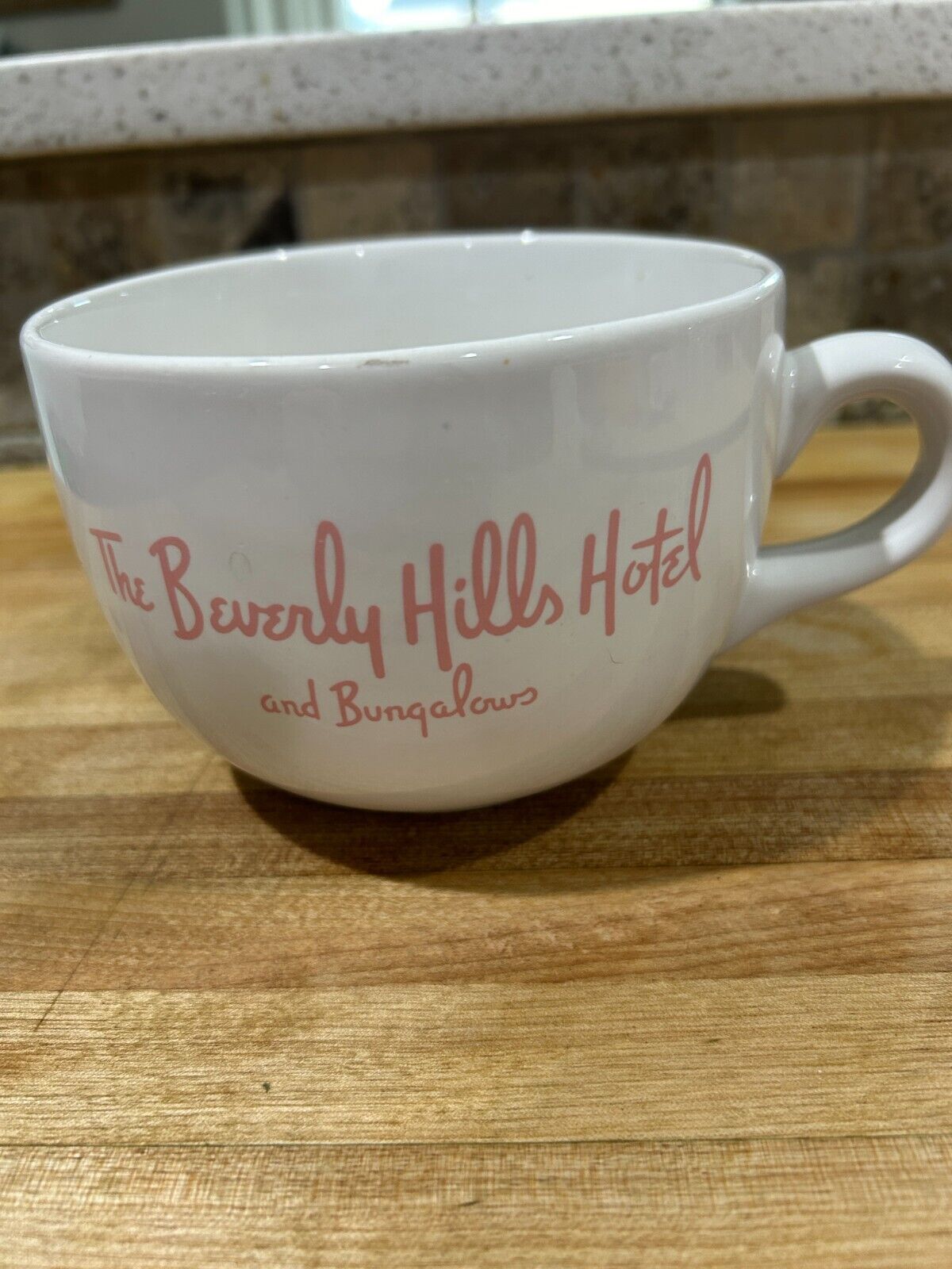 VINTAGE THE BEVERLY HILLS HOTEL AND BUNGALOWS CUP White / Classic Pink Lettering