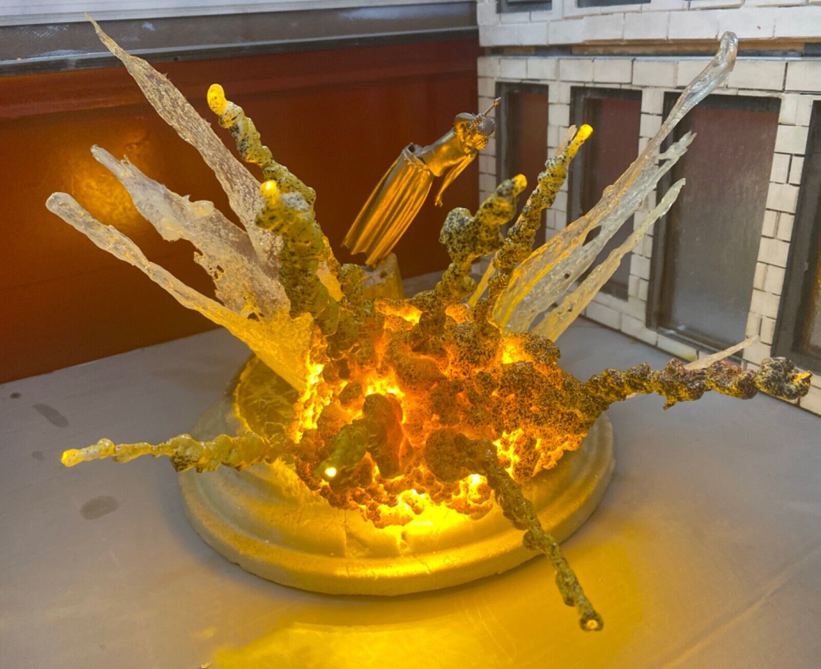 1:12 scale action figure diorama, Exploding Fountain toy photography effect