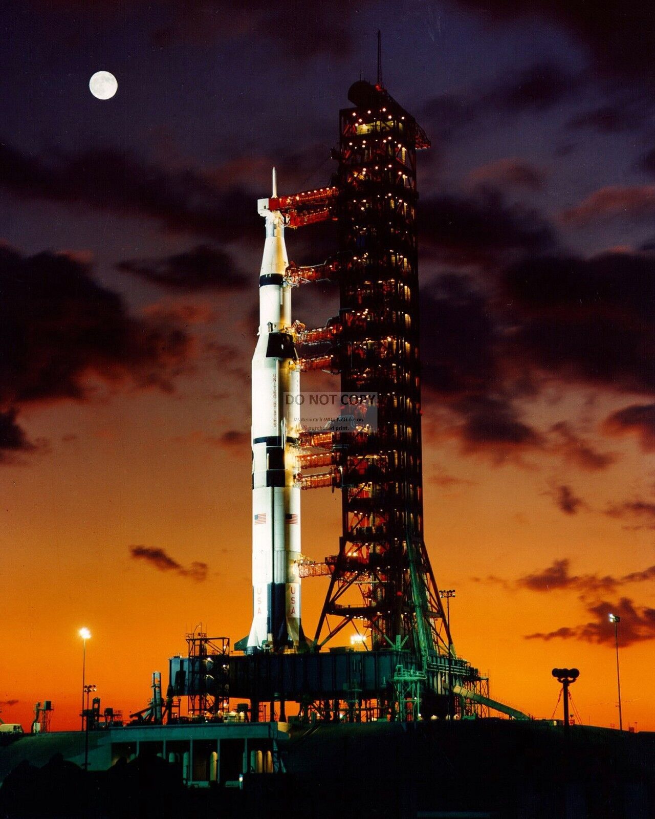 EARLY MORNING VIEW OF THE APOLLO 4 SATURN V ON PAD - 8X10 NASA PHOTO (AA-532)