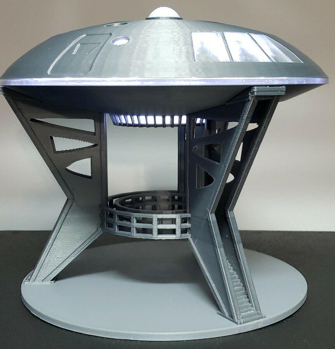 Jupiter 2 [from Lost in Space] - with Lights & Gantry Stand - Large