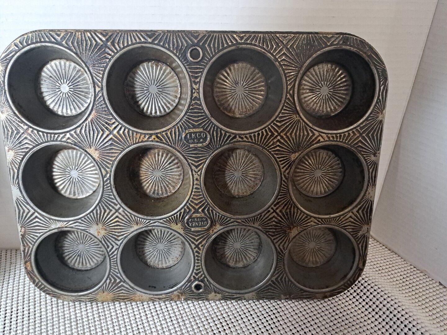 Vtg Ekco Ovenex 12 Cup Sunburst Tin Muffin Pans (Worn Finish & Needs Cleaning)