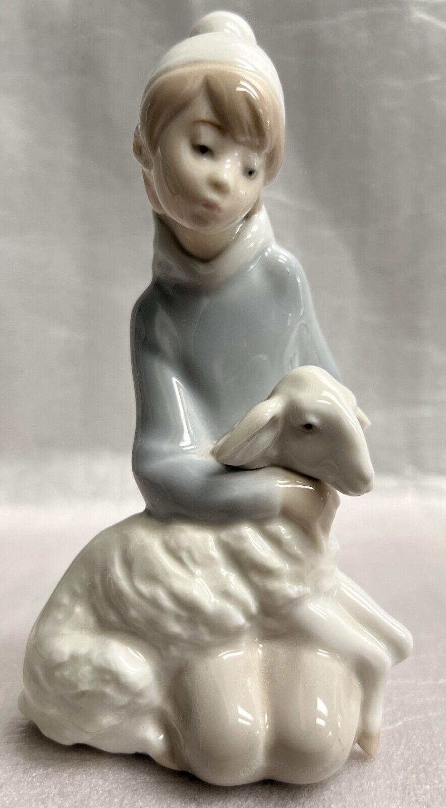 Lladro Porcelain Figurine # 4676 Shepherd Boy Holding Lamb Spain