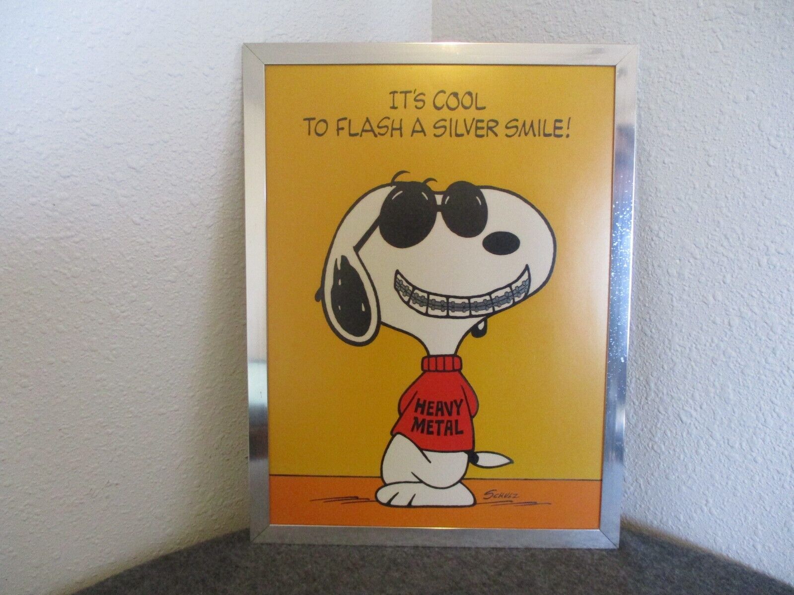 1970s SNOOPY DENTAL BRACES POSTER ITS COOL TO FLASH A SUPER SMILE 15.5\