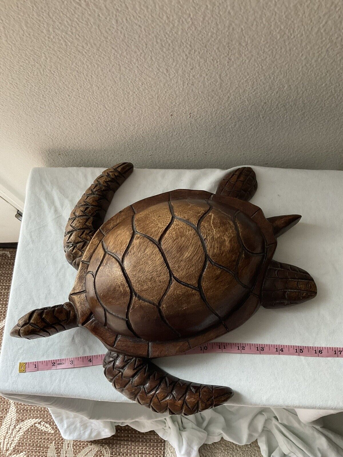 Tommy Bahama Craved Wood Sea Turtle 5lbs Beautifully Sculptured Brown 16x 16