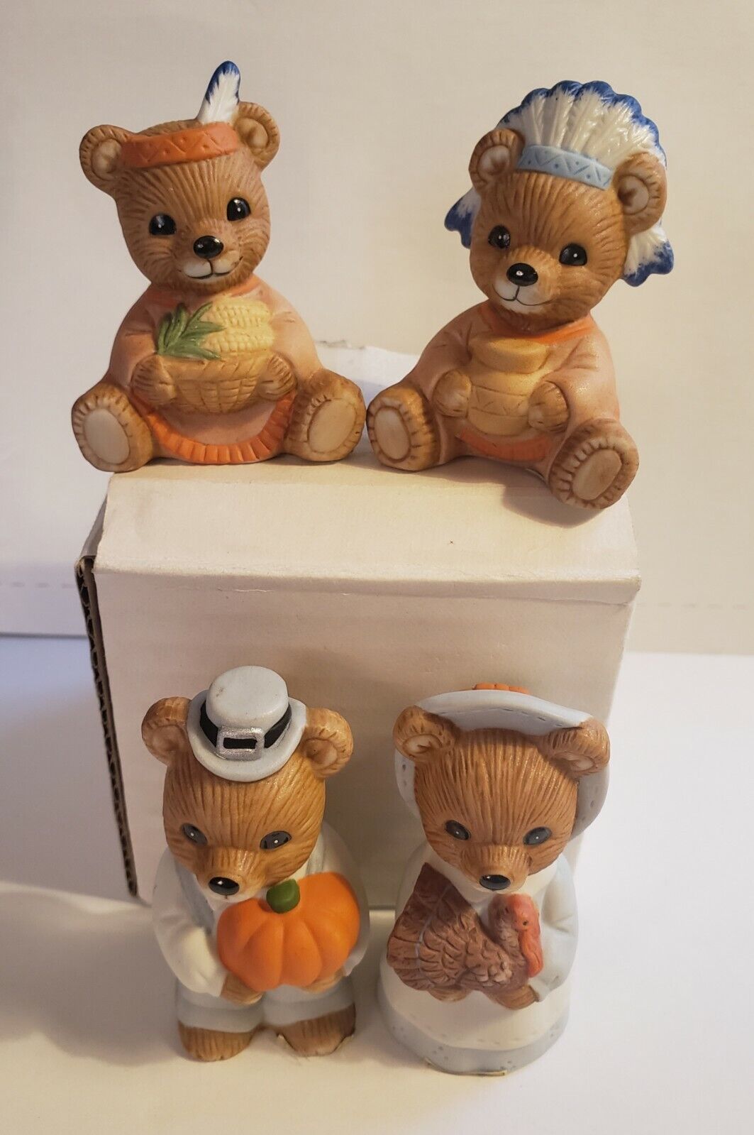 Homco Set of 4 Thanksgiving Bear Figures Pilgrim Parents & Indian Kids #5312  