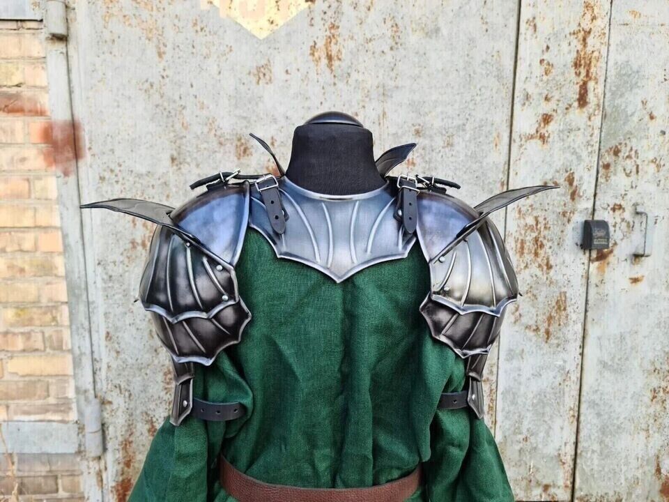 Gothic Warrior Shoulders Armor Antique Design Costume