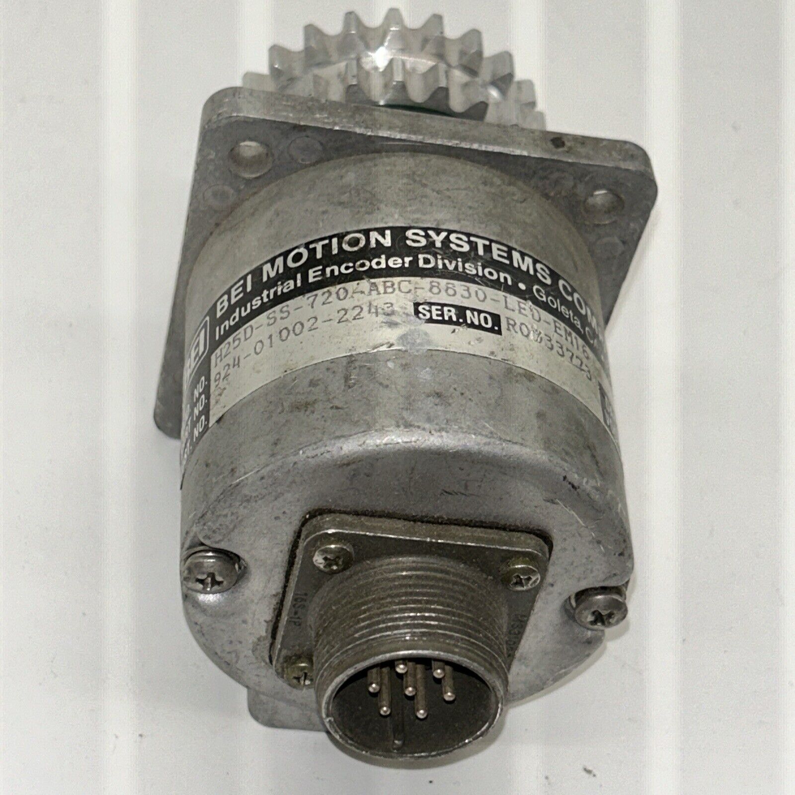 Vintage BEI Motion Systems Industrial Encoders H25D-SS-720-AB1-ABC-8830-LED-EM16