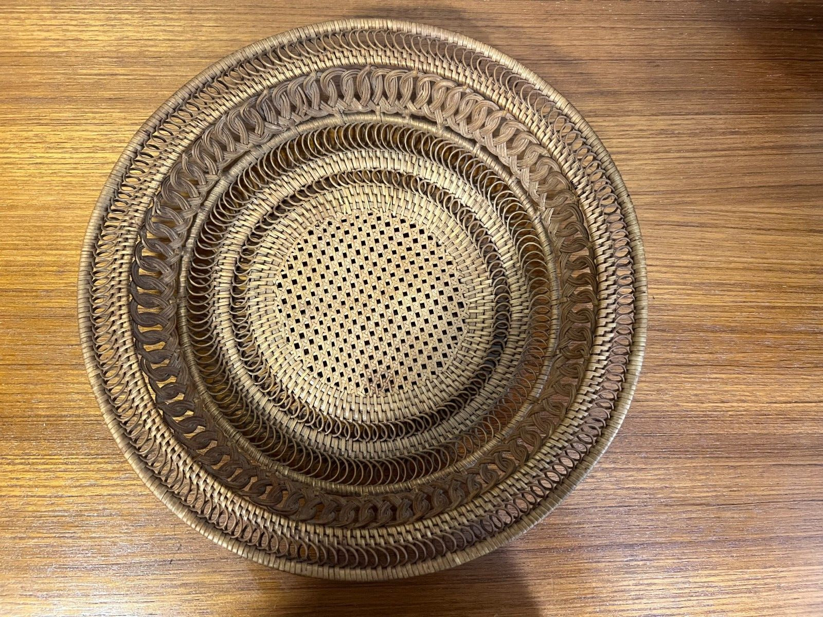 Vintage Beautiful Detail Lacey Basket, 11\