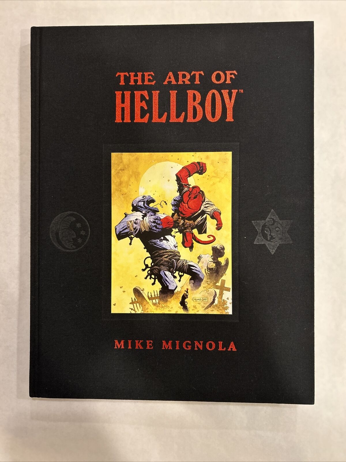 The Art of HellBoy Dark Horse Comics Hardcover by Mike Mignola 2003, OOP