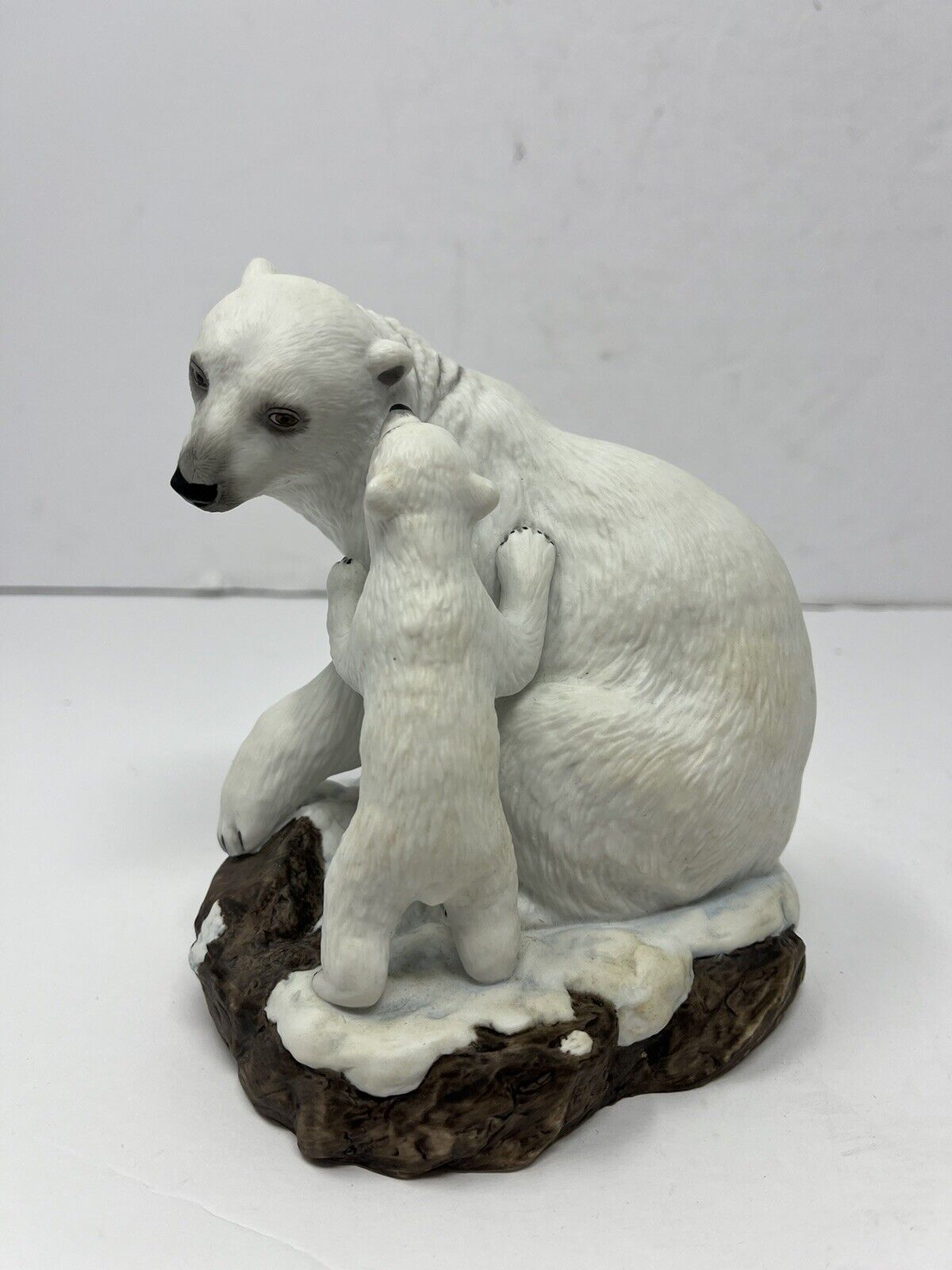 1990 Lenox Polar Bear Hug Sculpture Nature 