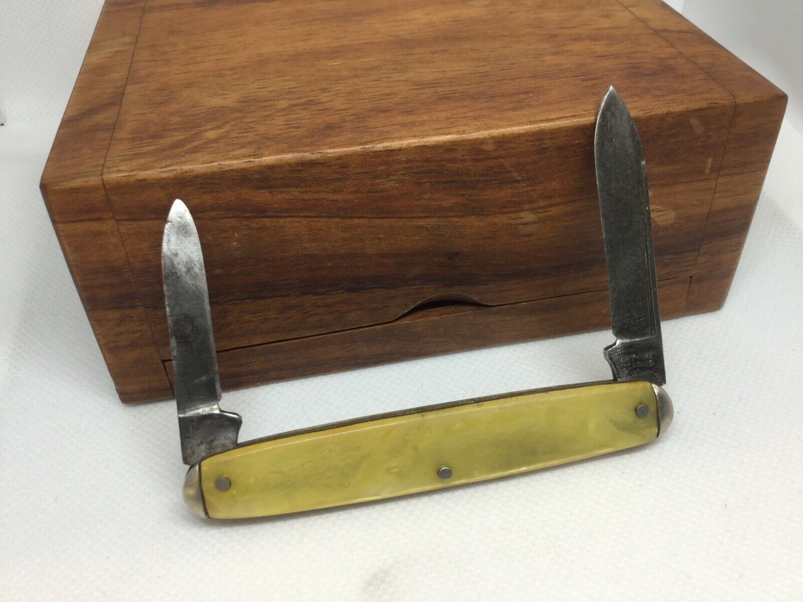 Vintage Brit Nife Pocketknife St Louis Pearl Handle Two Blades