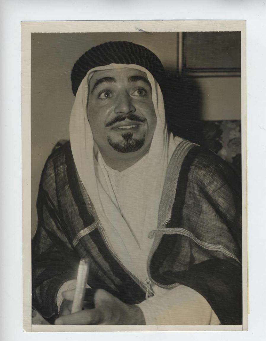 EZZAT BEY KUWAIT1948 PRESS PHOTO OIL VINTAGE  الكويت  SAN FRANCISCO