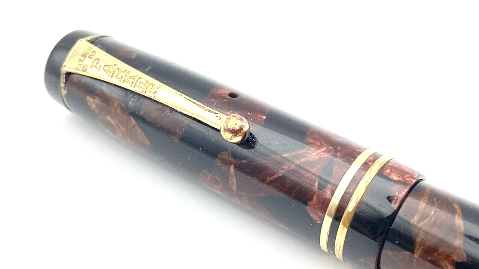PARKER SENIOR DUOFOLD PEN IN RED AND BLACK MARBLE 14K MEDIUM NIB MADE IN CANADA