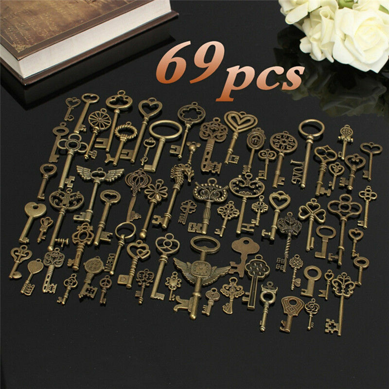  Set of 69 Antique Vtg old look Ornate Skeleton Keys Lot Pendant Fancy Heart Bow
