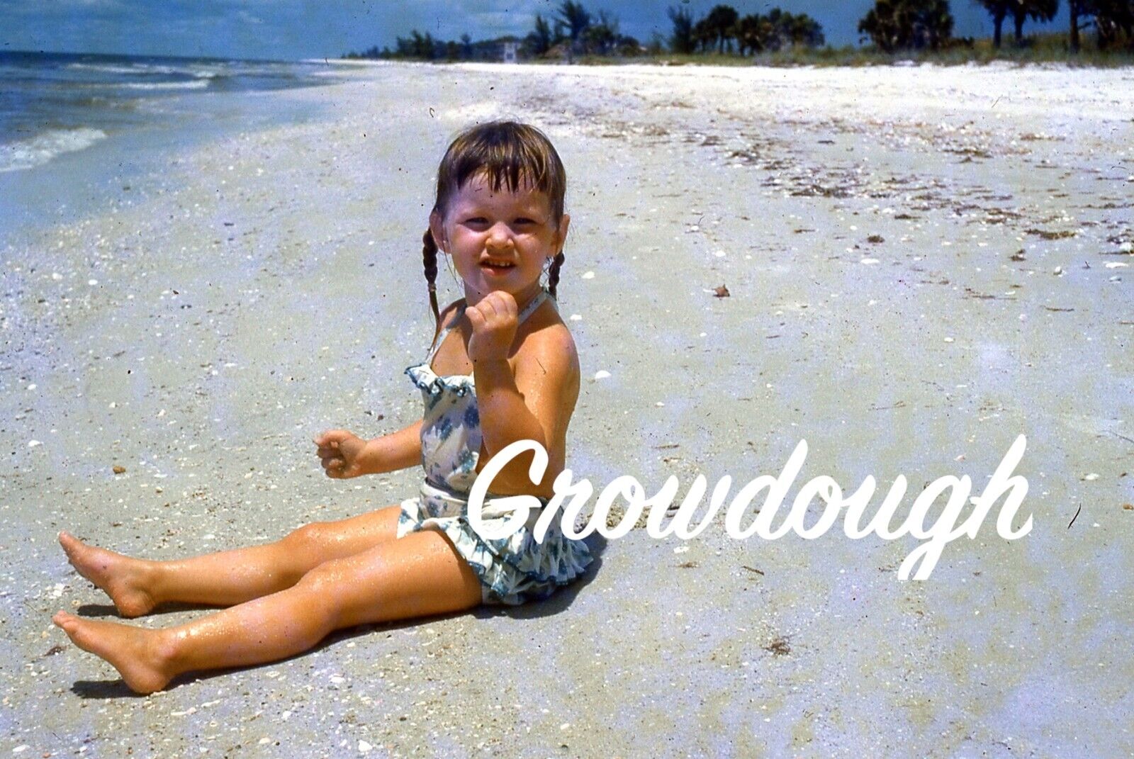 Original Beach Ocean Sand Seashells Adorable Girl 35mm Photo Photo Slide 1960s