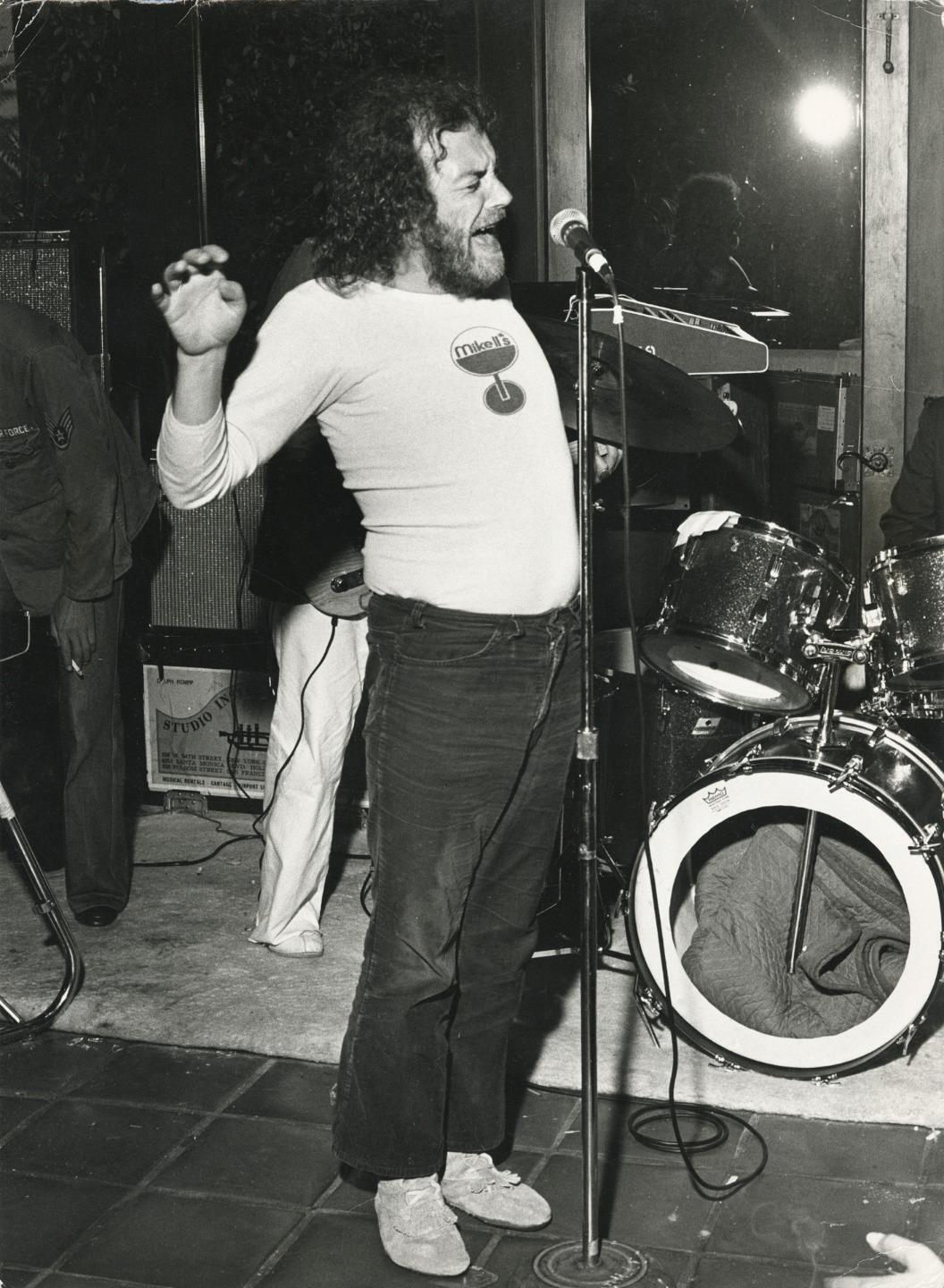 1975 Joe Cocker at Peter Sellers B-Day Party in LA Photo by Terry O\'Neill