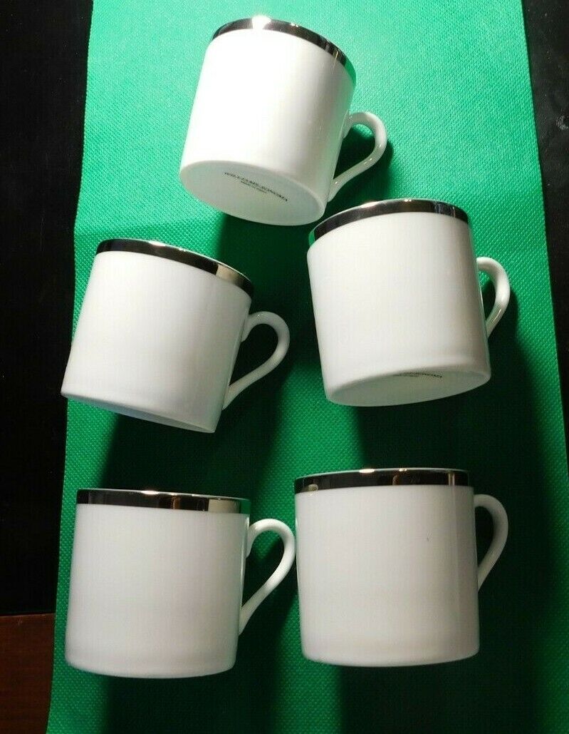 WILLIAMS-SONOMA MADE IN JAPAN 5 MUGS WITH GOLD TRIM   a832XCX