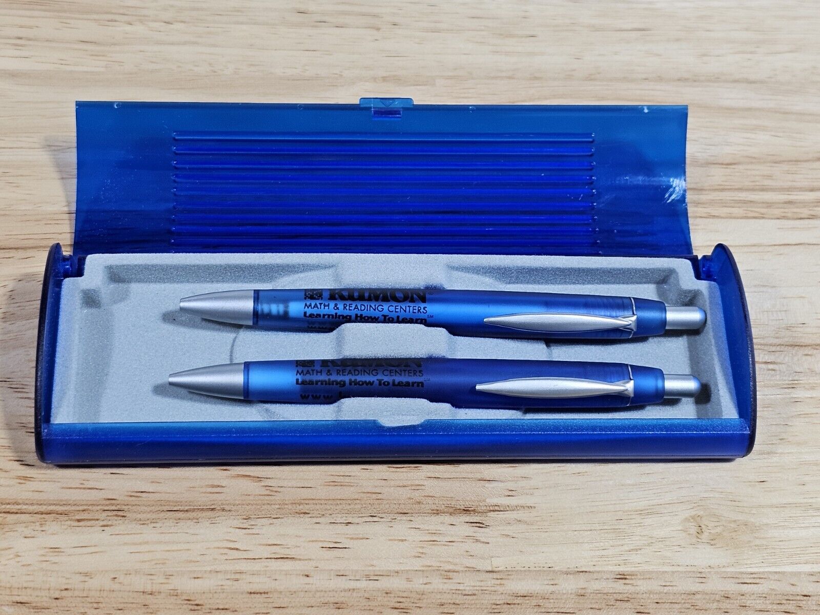 VINTAGE KUMON LEARNING CENTER PEN AND MECHANICAL PENCIL PROMOTIONAL GIFT SET