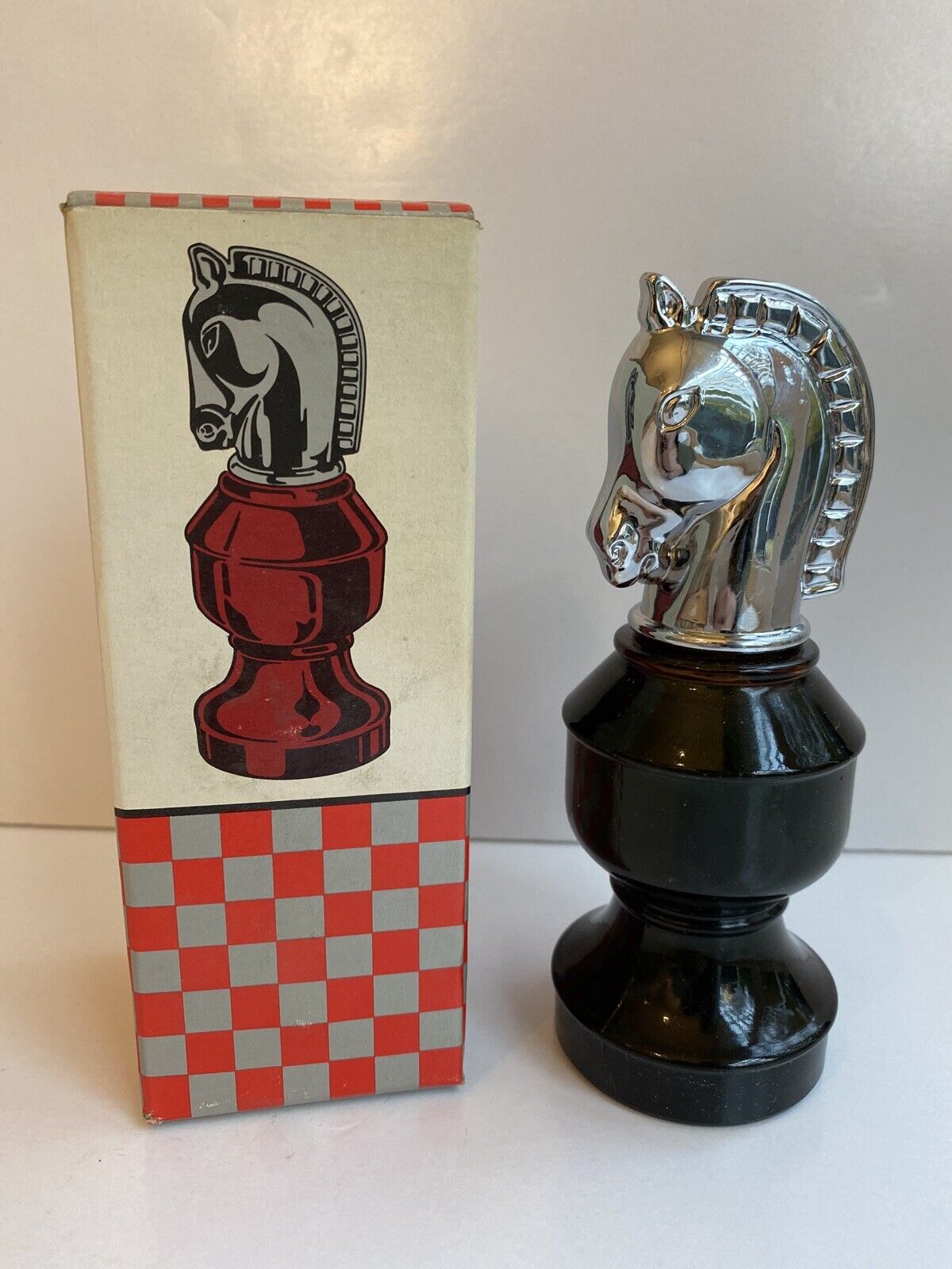 Vintage AVON Smart Move II Mens Protein Hair/Scalp Conditioner Chess Collectible