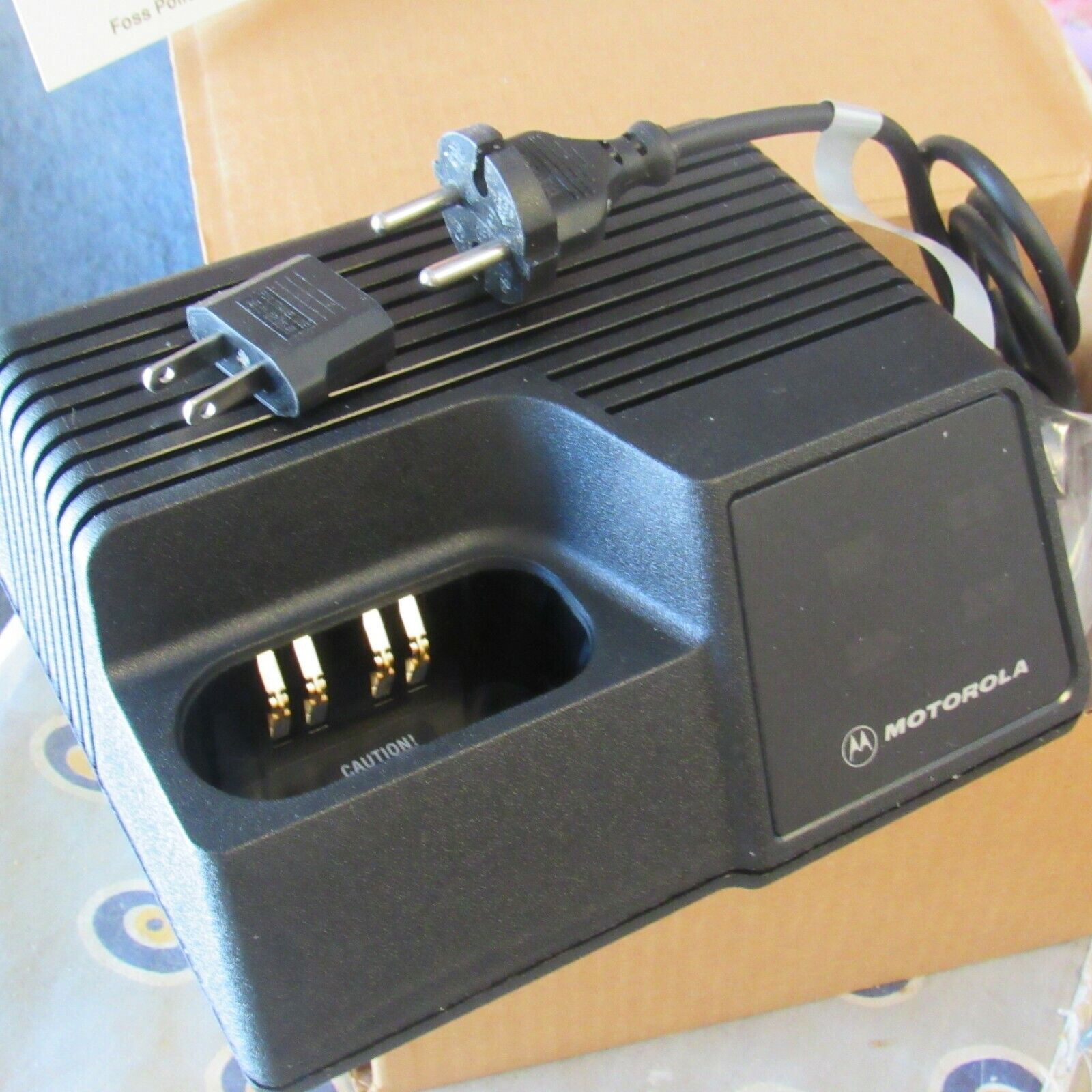 Motorola Saber Battery Charger, 220 Volts