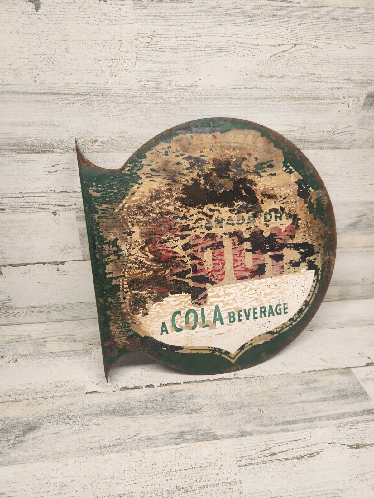 VERY RARE ADVERTISING FLANGE SIGN CANADA DRY SPUR VINTAGE 1938 PATINA 