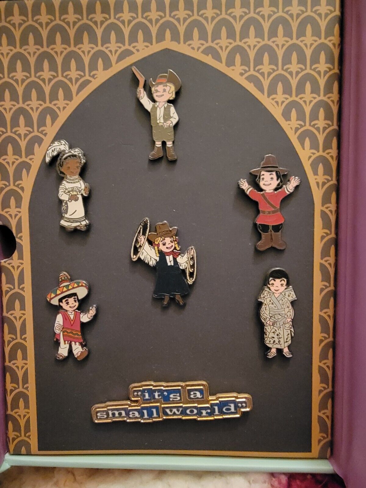 Disney It\'s A Small World Musical Box Pin Set Of 7 music is Sporadic at Best