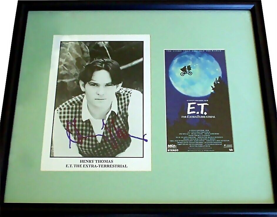 Henry Thomas signed E.T. 8x10 movie photo custom framed with VHS video box cover