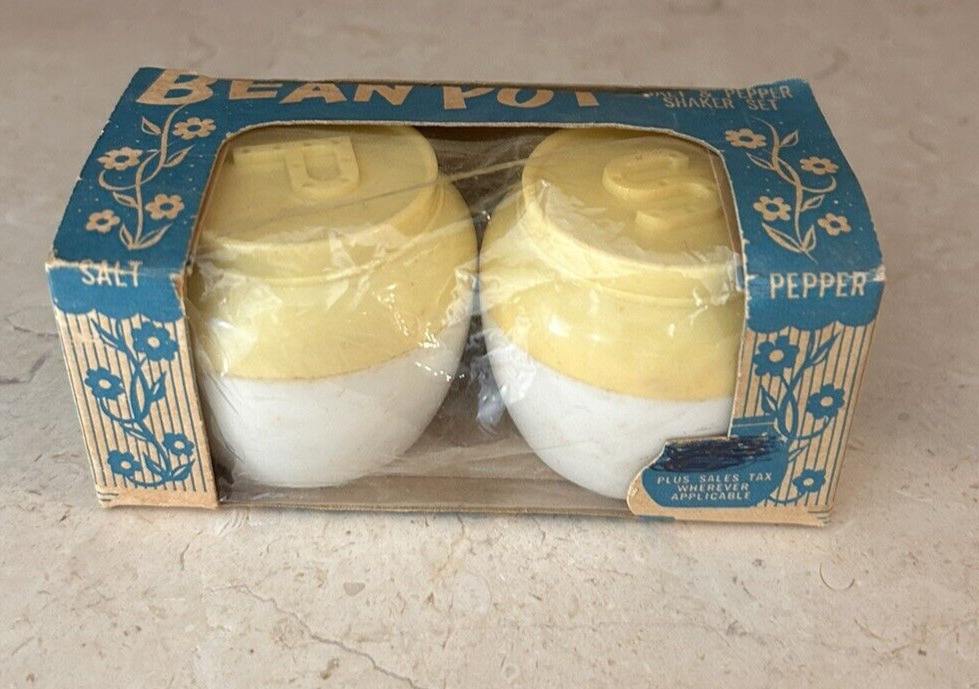 Vintage BEAN POT Salt & Pepper Shakers  In Package Yellow and white BEE PLASTICS