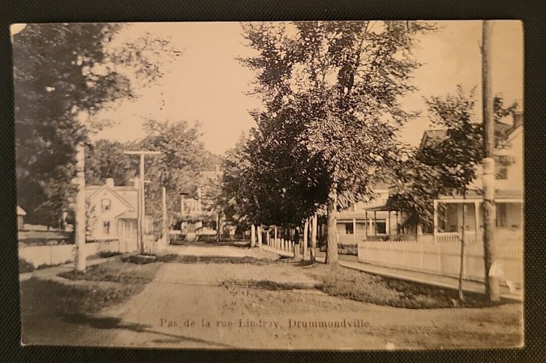 Antique vintage Pas De La Rue Lindsay Drummondville Quebec Postcard 1907