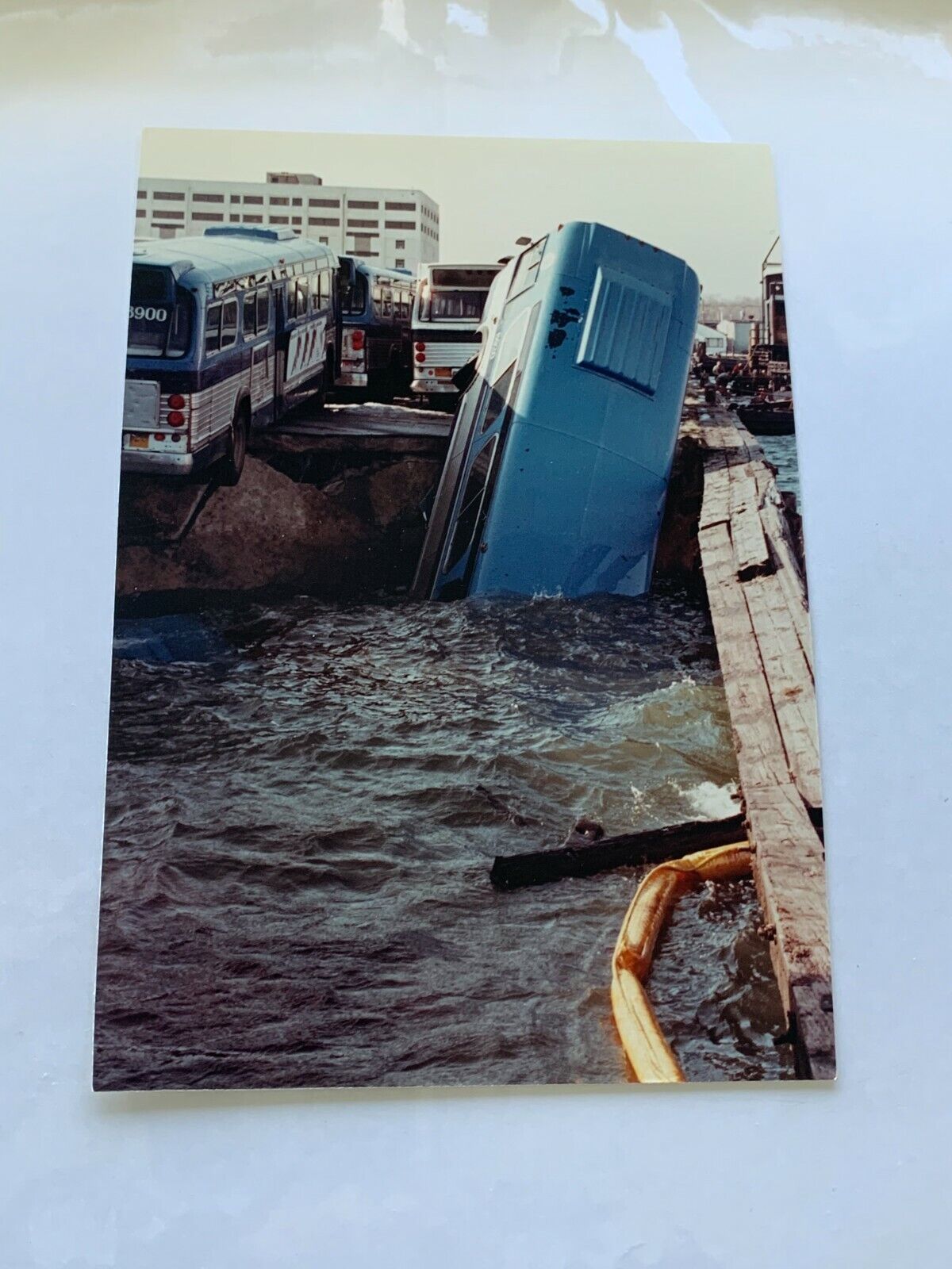 6x4 NY NYC FRONT END FEB  BUS IN WATER PHOTOGRAPH EDGEWATER PIER COLLAPSE 1983