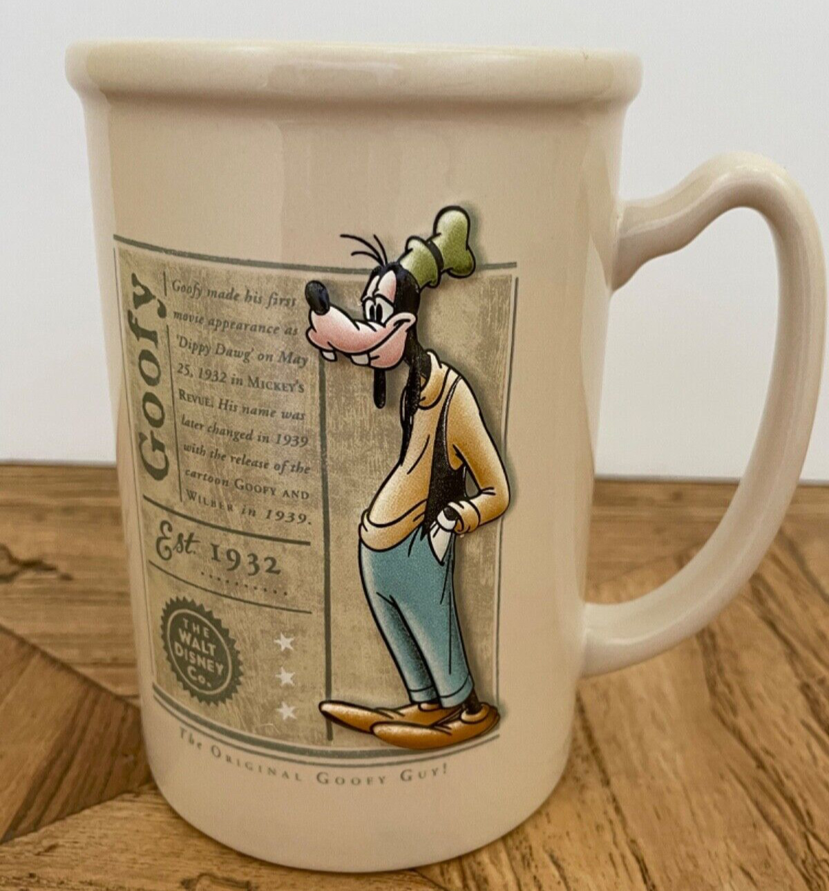 Walt Disney World Goofy Established 1932 3D Embossed Coffee Mug Cup 12 oz. 1997