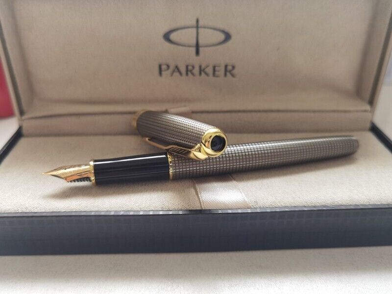Excellent Parker Sonnet Fountain Pen Grey Grid Gold Clip Medium Nib Gift Box